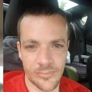 Meet your Posher, Dustin